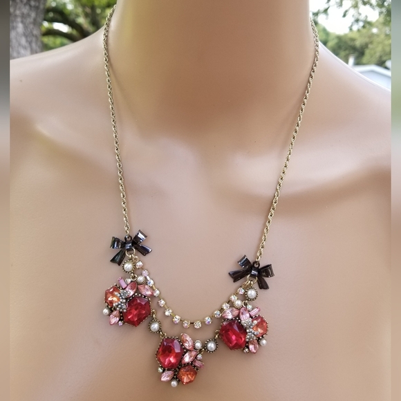 BETSEY JOHNSON RETIRED FAUX RUBY JEWEL, PEARL & CRYSTAL GOLDTONE CHAIN NECKLACE - Picture 1 of 8